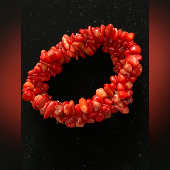 RED CORAL CHIPS BRACELET - Picture 2 of 3